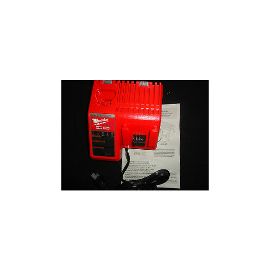 (1) MILWAUKEE 48-59-1812 18V 18 VOLT M18 LITHIUM ION CHARGER NEW image {1}