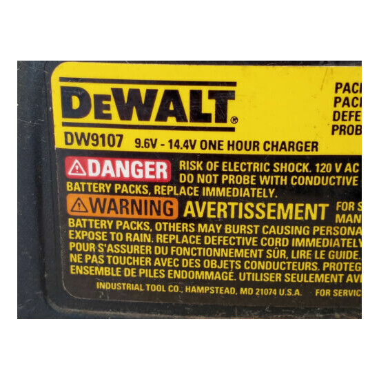 Dewalt DW9107 9.6V - 14.4V One Hour Battery Charger image {3}